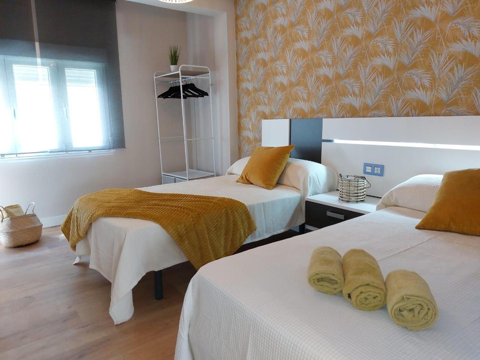 Piso En El Centro Apto 5 Personas Con Garaje Privado Avilés Extérieur photo